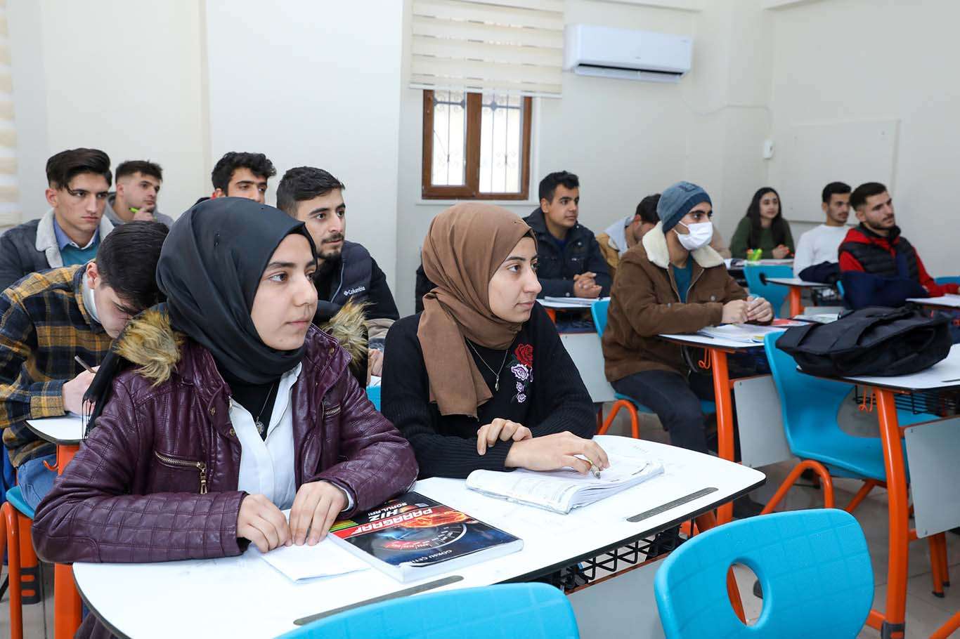 Silvanlı gençler El Cezeri Akademi Lisesinde çalışma imkanı buluyor Silvanlı gençler El Cezeri Akademi Lisesinde çalışma imkanı buluyor